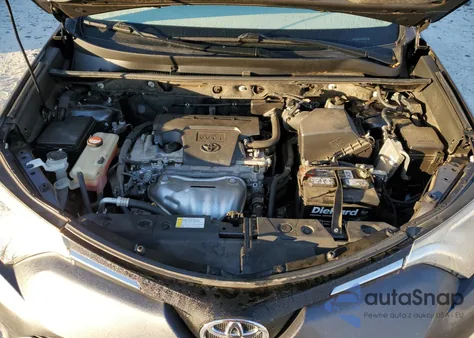 2016 Toyota Rav4 Le z USA, uszkodzony, nr VIN JTMZFREV2GJ091338